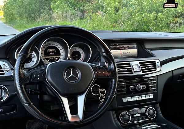 Mercedes-Benz CLS cena 65990 przebieg: 225000, rok produkcji 2012 z Radom małe 781